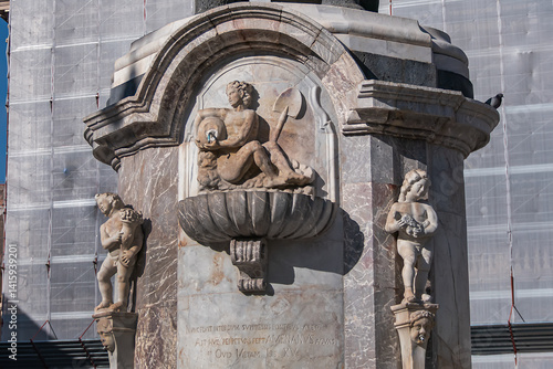 Obraz na płótnie The Elephant Fountain (Fontana dell'Elefante, 1736) is a monument located in the center of Piazza del Duomo, symbol of the town. Catania, Sicily, Italy. w salonie