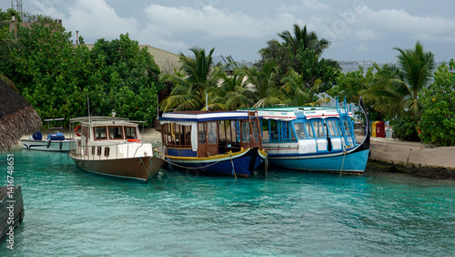 Fototapeta Naklejka Na Ścianę i Meble -  small harbor on a maldive island