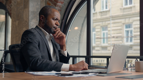 Quadro su tela African American ethnic adult employer entrepreneur thinking problem solution he