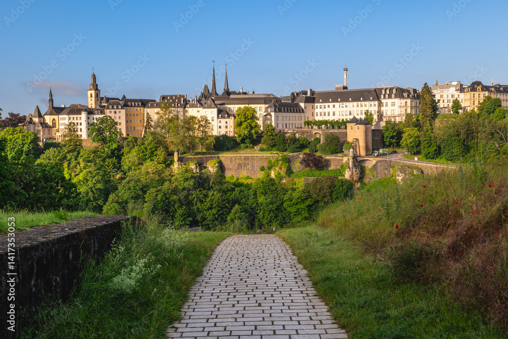 Obraz premium View over Luxembourg city from the Fort Thungen in Drai Eechelen Park