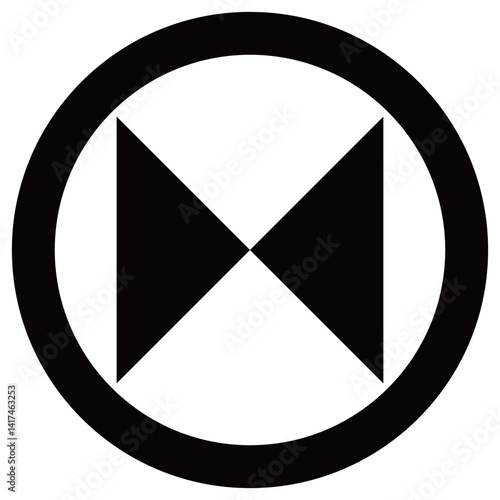 家紋です。丸に対い鱗といいます。