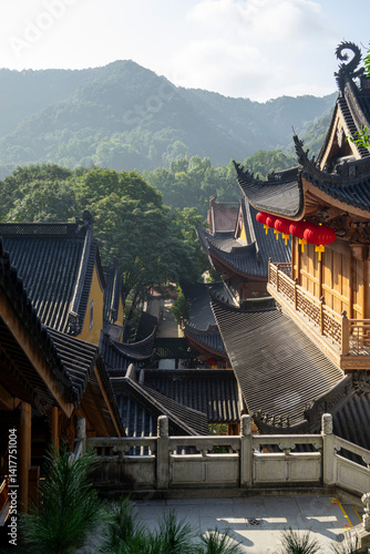 Obraz na płótnie Authentic Chinese Streets and Cultural Heritage Sites – Daily Life and Historic Beauty w salonie