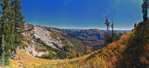 Obraz na płótnie Box Elder Peak hiking views from trail, American Fork Canyon. Lone Peak, Mt Timpanogos, Wasatch Range Rocky Mountains, Utah, United States. w salonie