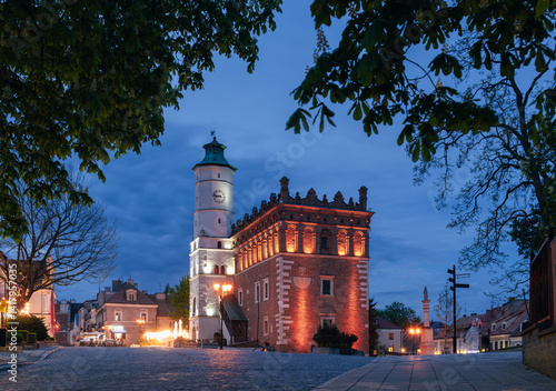 Obraz na płótnie Evening cityscape of Sandomierz old town, Świętokrzyskie, Poland. View of Town Hall and Old Market square w salonie