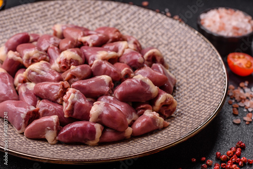 Canvastavla Chicken raw heart, red duck or turkey internal organs as an ingredient