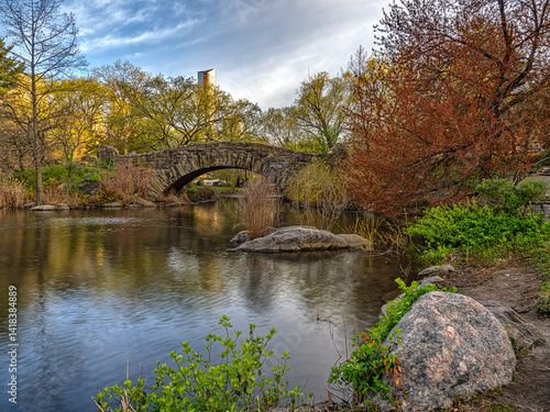Obraz na płótnie Gapstow Bridge in Central Park, early spring w salonie