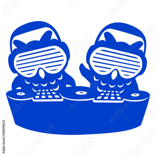 2 DJ Owls Mixer vinyl music Club Two Party Duo Fun Isolated Vector Graphic Design Illustration
