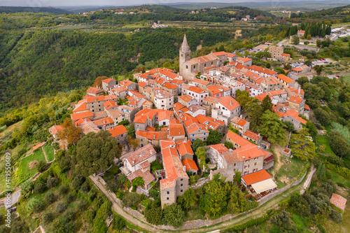 Obraz na płótnie Aerial view of the picturesque historic town of Groznjan, Istria region, Croatia w salonie