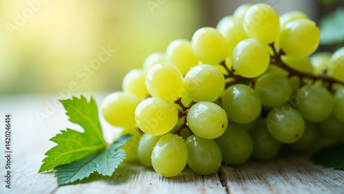 Fresh Green Grapes – Juicy Fruit Cluster with Natural Highlights, Water Droplets, and Grape Leaves on Clean Background – Perfect for Health, Food, and Product Advertising
