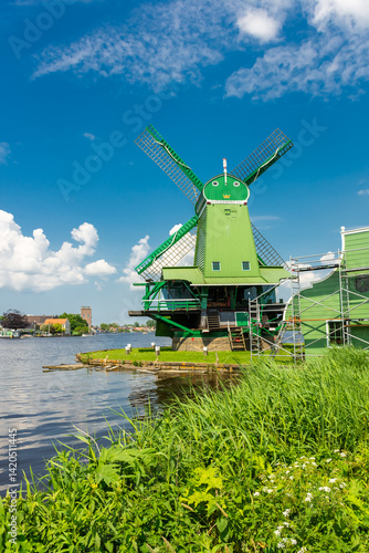 Obraz na płótnie Beautiful windmills in the countryside area of Zaanse Schans, Netherlands w salonie