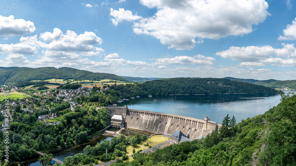 Staumauer am Edersee Staumauer am Edersee