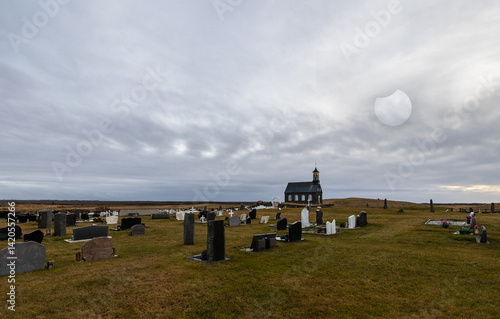 Different photographic compositions in my beloved Iceland, its landscapes and northern lights!