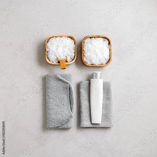 Obraz na płótnie Spa, wellness, bath products as minimal style aesthetic pattern, magnesium salt flakes, folded grey towels, natural brushes, massagers, reusable pads, gray background, top view lifestyle content w salonie