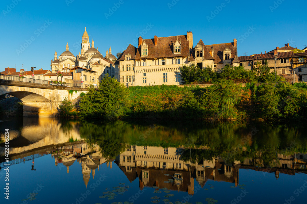 Fototapeta premium Cathedral of Saint-Front in the city of Perigueux in the early morning. France