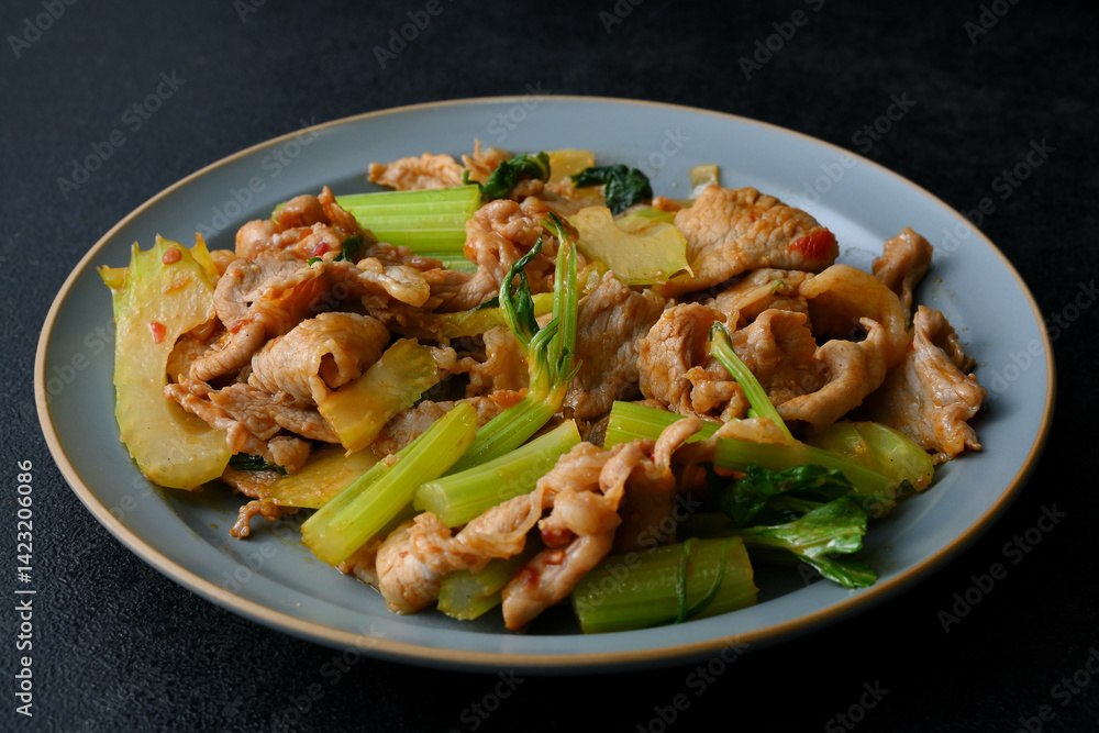 豚肉とセロリの豆板醤炒め 豚肉とセロリの豆板醤炒め