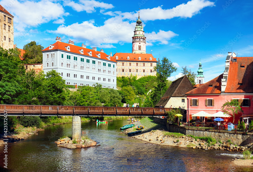 Fototapeta premium Cesky Krumlov cityscape with castle and old town, Czech Republic
