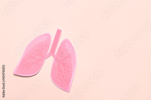 Paper lungs on beige backgr...