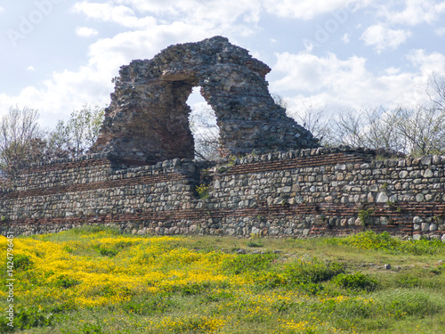Obraz na płótnie Ruins of Roman fortifications in a town of Hisarya, Bulgaria w salonie
