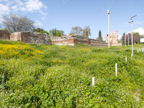 Obraz na płótnie Ruins of Roman fortifications in a town of Hisarya, Bulgaria w salonie