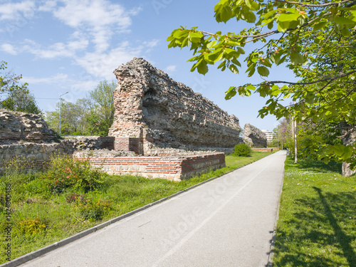 Obraz na płótnie Ruins of Roman fortifications in a town of Hisarya, Bulgaria w salonie