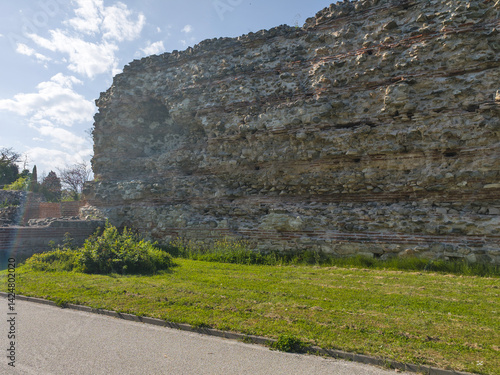 Obraz na płótnie Ruins of Roman fortifications in a town of Hisarya, Bulgaria w salonie