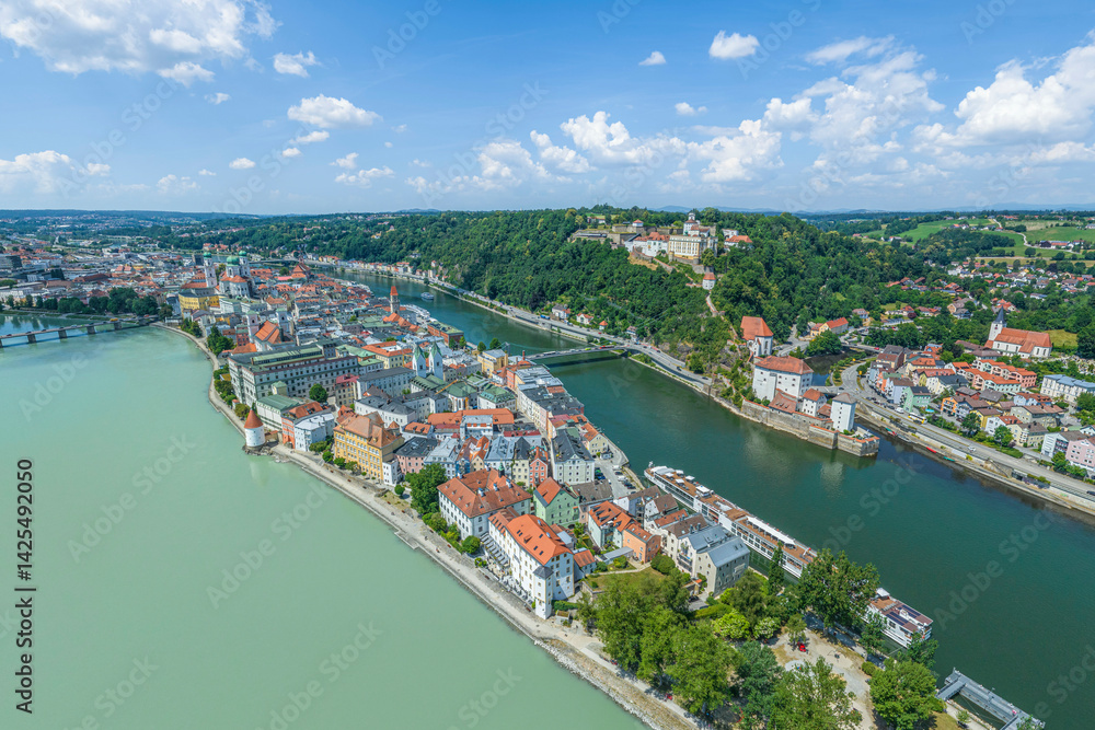Sommer in Passau am Zusammenfluss von Donau, Inn und Ilz