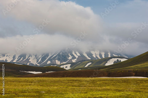 Obraz na płótnie Green mountain landscape with snow. Fjallabak. South area. Iceland w salonie