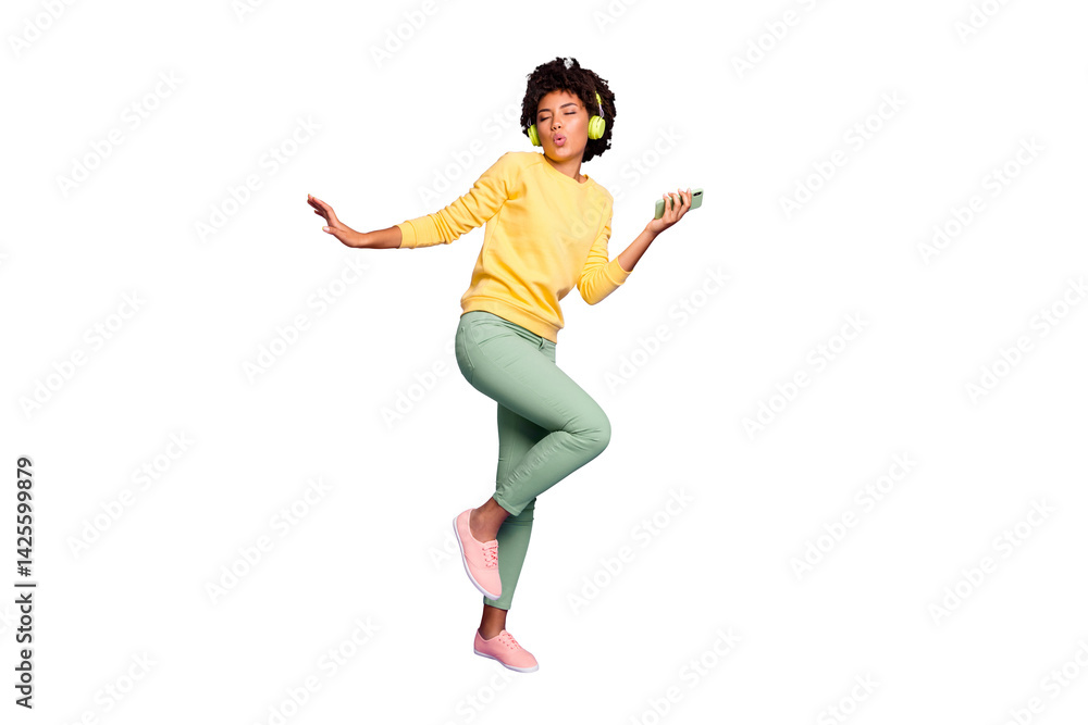 Full length body size view of nice attractive charming dreamy funky funny cheerful wavy-haired girl listening soul dancing having fun isolated over violet purple lilac pastel color background Full length body size view of nice attractive charming dreamy funky funny cheerful wavy-haired girl listening soul dancing having fun isolated over violet purple lilac pastel color background