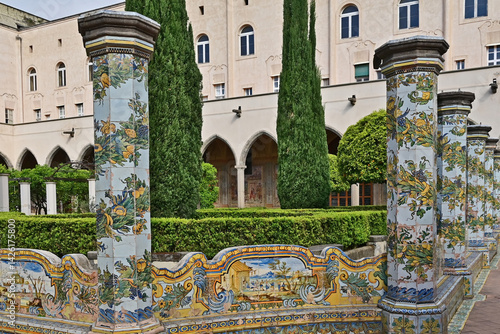 Napoli, I chiostri del complesso monastico di Santa Chiara - Campania