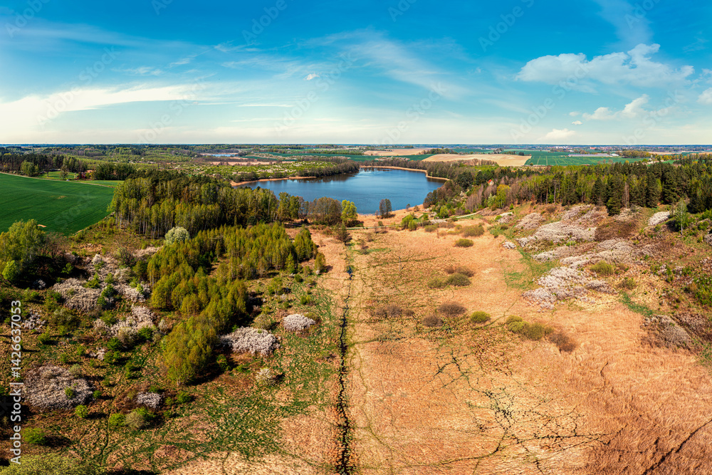 Wiosna na Warmii w północno-wschodniej Polsce.