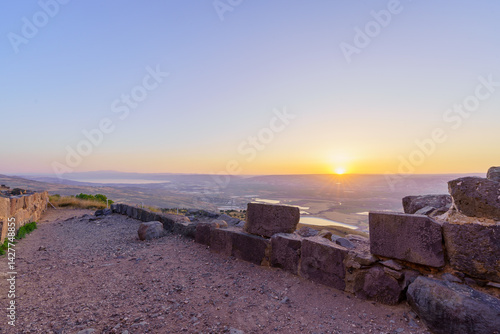 Obraz na płótnie Sunrise view of the crusader Belvoir Fortress w salonie