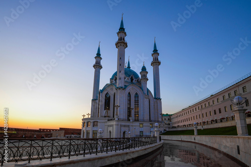 Obraz na płótnie Kul Sharif Mosque in September twilight. Kazan. Republic of Tatarstan, Russia w salonie