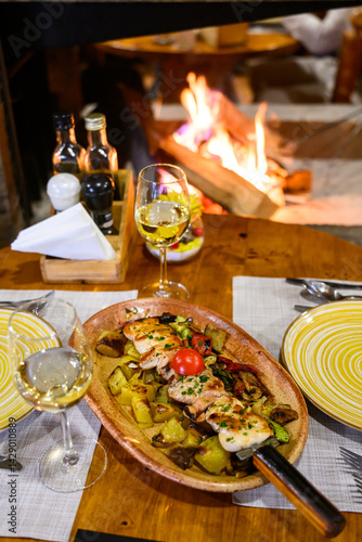 Obraz na płótnie Mixed hot grill and fried vegetables w salonie