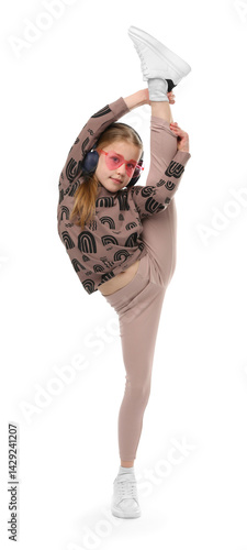 Obraz na płótnie Girl in stylish clothes and sunglasses dancing on white background w salonie