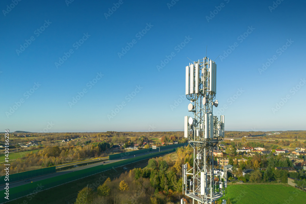 Telecommunication antenna structure in open field