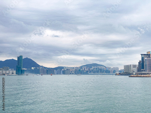 Obraz na płótnie Hong Kong Cityscape Under Overcast Sky w salonie