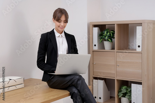 Beautiful young businesswom...
