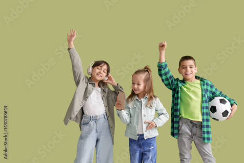 Cute little friends on gree...