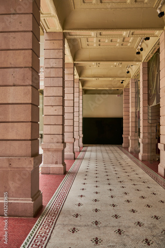 Wallpaper Mural pasillo en edifico colonial con piedra y mosaico Torontodigital.ca