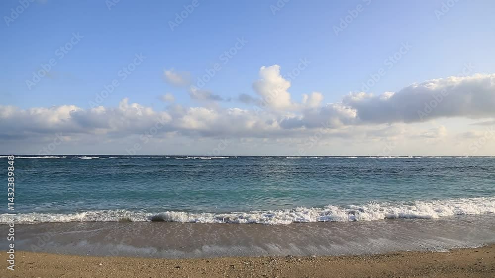 奄美大島の自然、早朝の海と空。 奄美大島の自然、早朝の海と空。