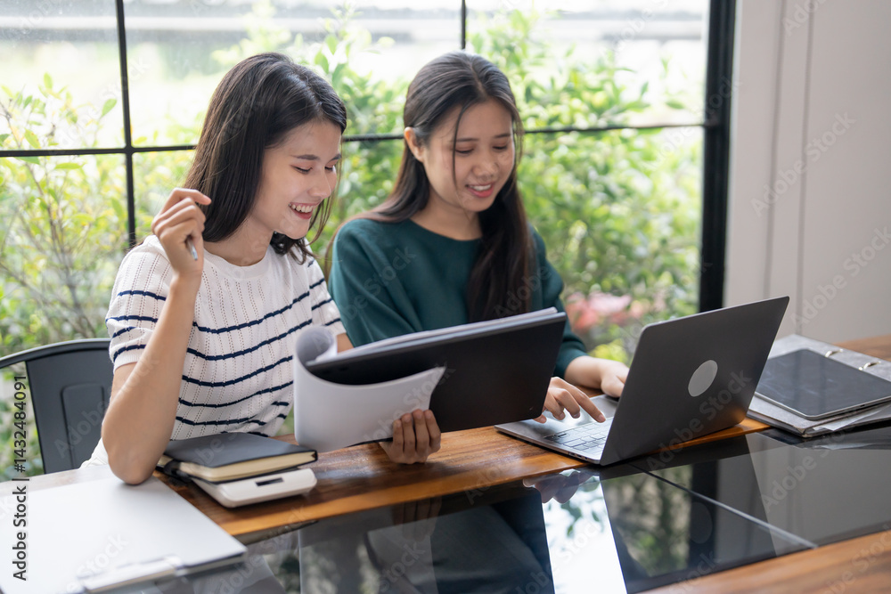 Asian Business woman Meeting Design Ideas professional investor working new start up project. businesswoman working together meeting concept Asian Business woman Meeting Design Ideas professional investor working new start up project. businesswoman working together meeting concept
