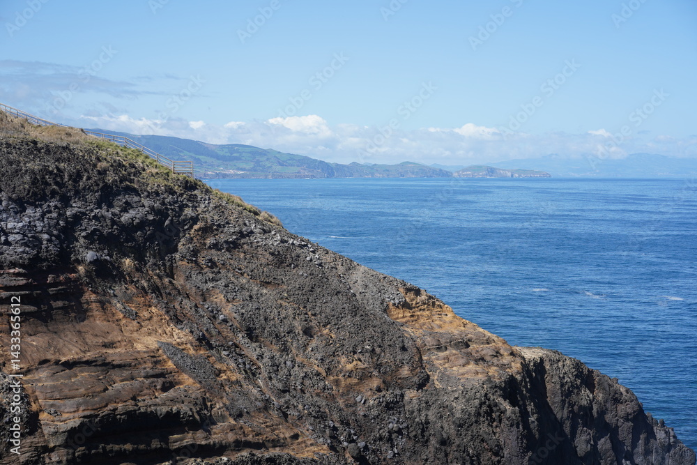 Blick von Fenais da Ajuda über die Nordküste von São miguel,