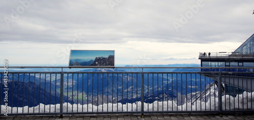 Obraz na płótnie Zugspitze the highest peak of the Wetterstein Mountains and the highest mountain in Germany. w salonie