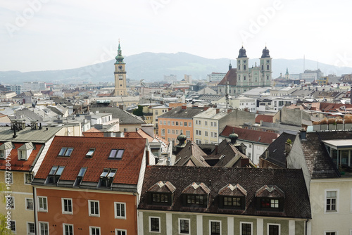 Obraz na płótnie The view of Old Dom Cathedral and Maria Himmerfahrt Church from the Castle hill,. Linz, Austria w salonie