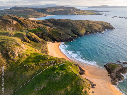 Verborgene Schönheit des Murder Hole Beach aus der Vogelperspektive