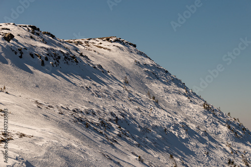 Fototapeta Naklejka Na Ścianę i Meble -  Mountain landscape in Poland. Babia Gora peak covered in winter snow. Babia Góra National Park.