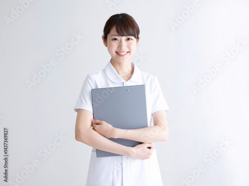 若い女性の看護師　AI生成画像  