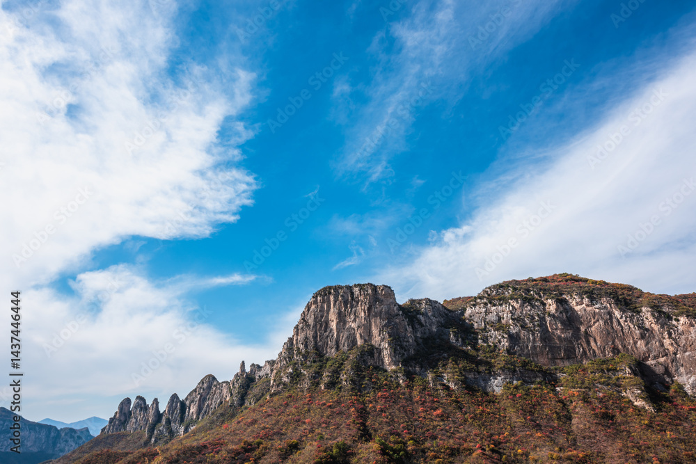 Fototapeta premium Autumn in the Taihang Mountains of China