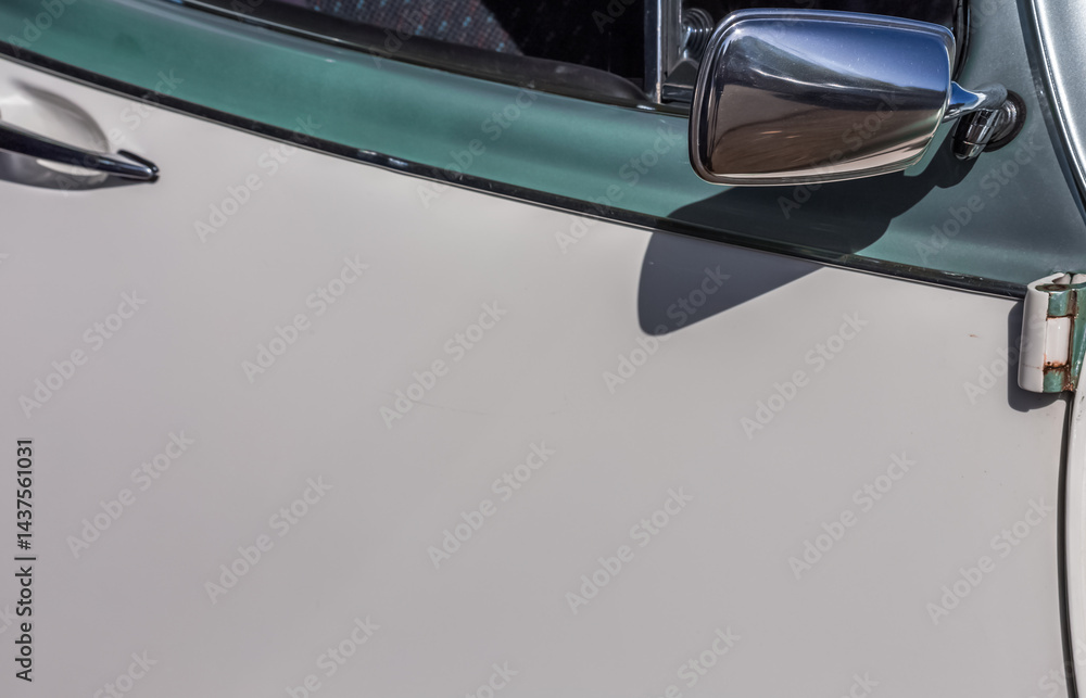 Portière de voiture ancienne
