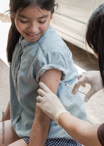 Canvastavla Vaccine for HPV vaccination in Asian girl, flu shot injection or medical immuniz